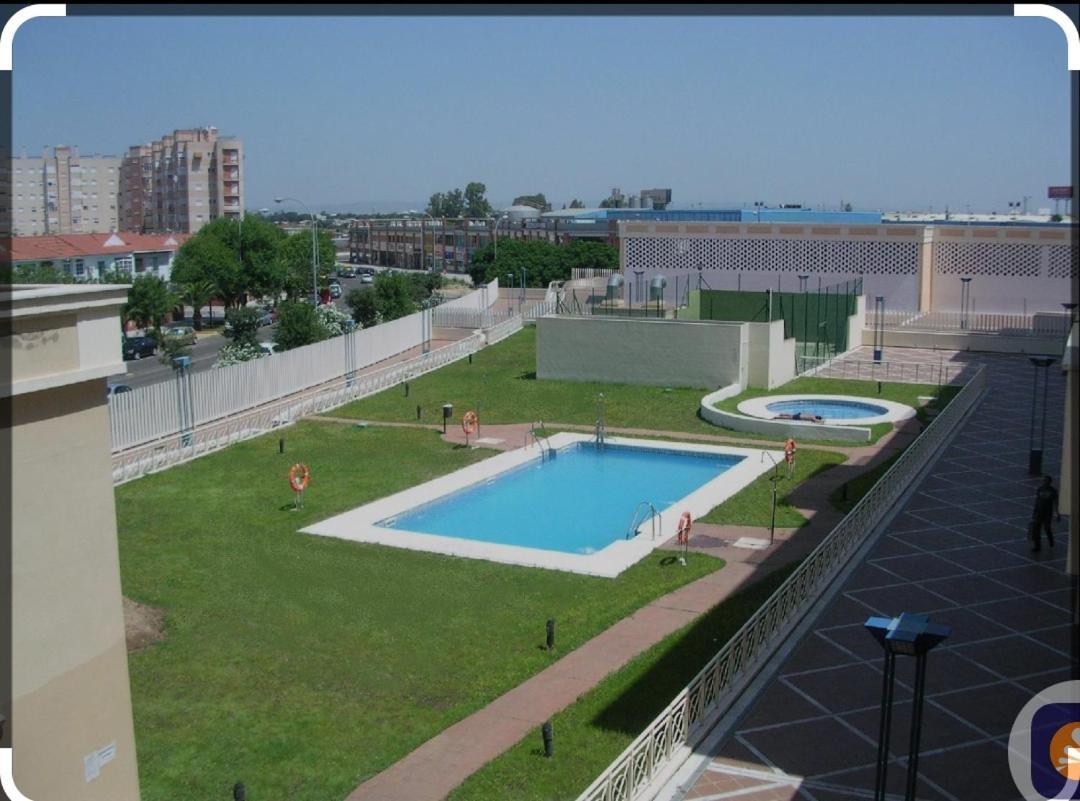 Apartamento De Lux Sevilla Este ภายนอก รูปภาพ